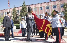 Жанжин туганд Сүхбаатарын одон гялалзав