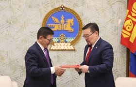 Төрийн албаны тухай хуульд нэмэлт, өөрчлөлт оруулах тухай хуулийн төслийг өргөн барилаа