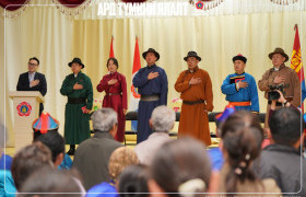 Ерөнхий сайдыг багаар нь дугуйлж, АРД ТҮМНИЙ СОНГОЛТ хийнэ гэв
