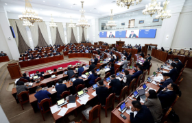Төсвийн тухай хуулийн хоёр дахь хэлэлцүүлгийг хэлэлцлээ