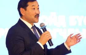 БУЛГАН АЙМАГТ ХОЙД БҮСИЙН ХОРШООЛОГЧДЫН ЗӨВЛӨГӨӨН БОЛЖ БАЙНА