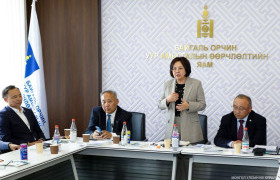 Байнгын хорооны гишүүд Байгаль орчин, уур амьсгалын өөрчлөлтийн яаманд ажиллаж, эрхзүйн шинэчлэлийн зорилттой танилцав