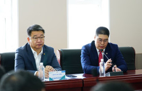 Дорноговь аймгийн Газрын харилцаа, барилга хот байгуулалтын газрын албан хаагчидтай уулзалт хийлээ