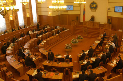 2013 онд төсвийн орлого 7,473.0 тэрбум төгрөг болно