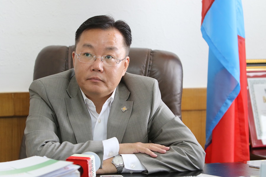 Эгзэгтэй энэ үед төрийн өгч байгаа ачааг үүрээд явъя л гэж бодсон