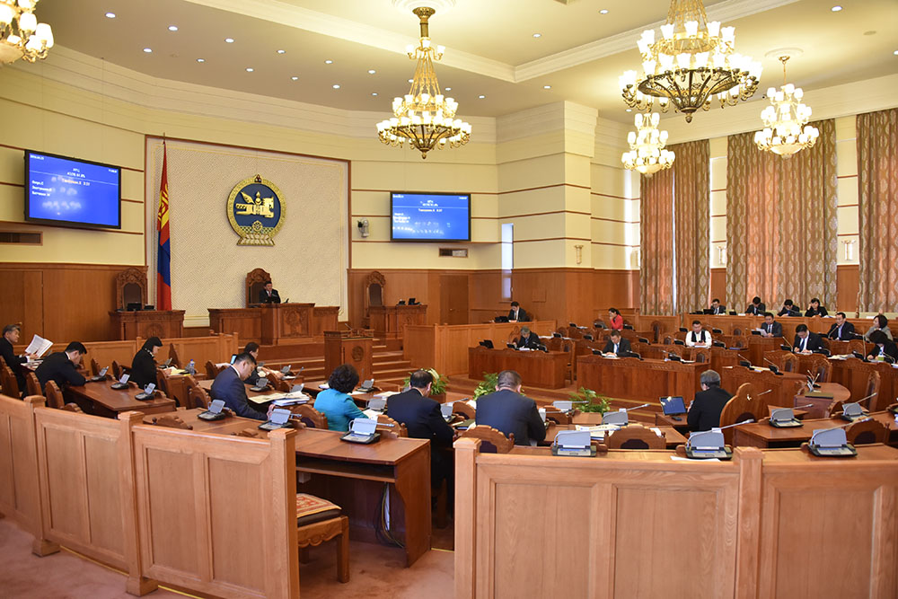Чуулган завсарлах дөхсөн үед эдгээр асуудлыг зайлшгүй батлах шаардлага байна уу?