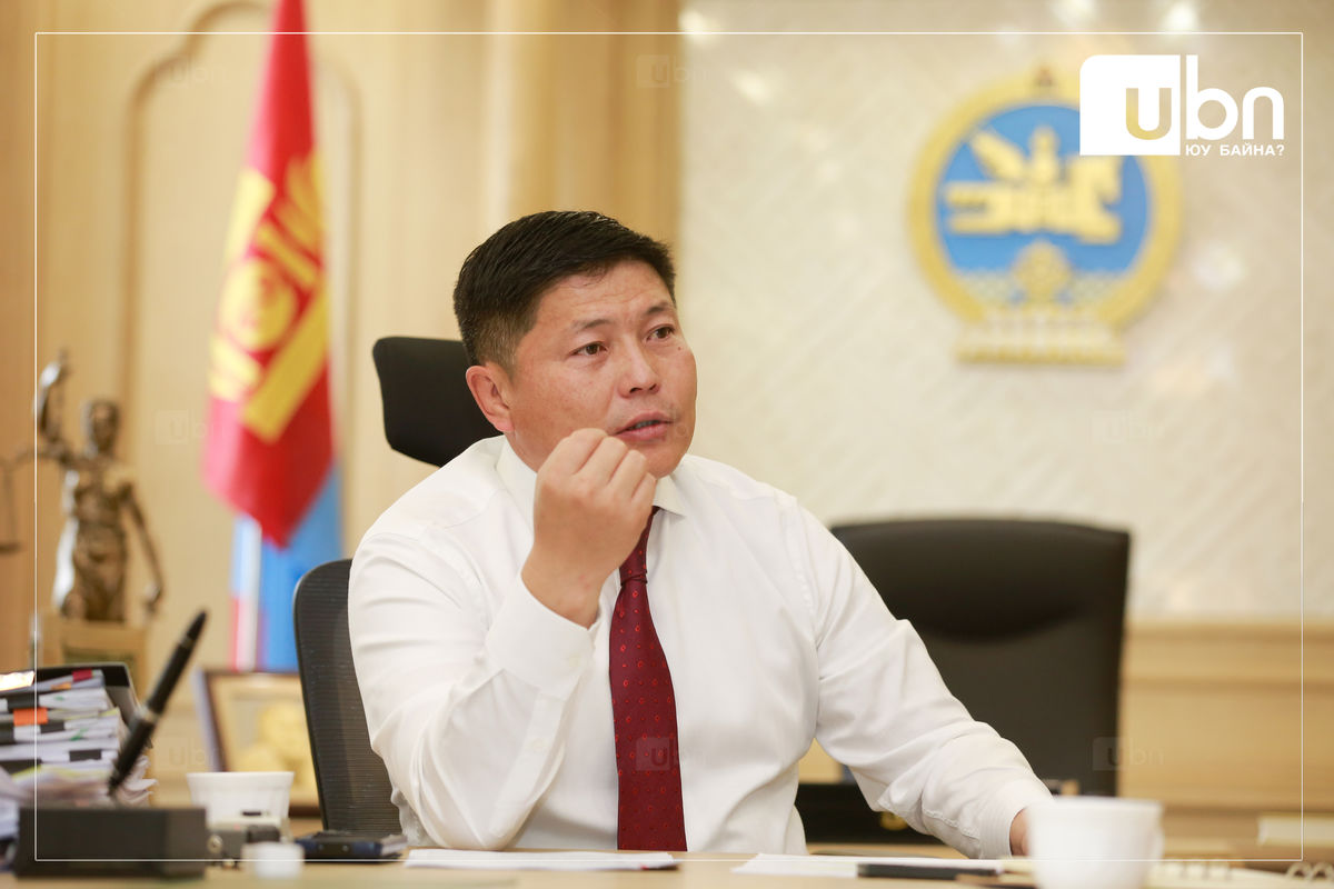 Х.Нямбаатар: Тусгаарлалтад байгаа жолооч нараас зөрчил илэрсэн тул бөмбөлөг тээврийг цэргийн албан хаагчдын хатуу хараан дор ХЯНАЖ байна