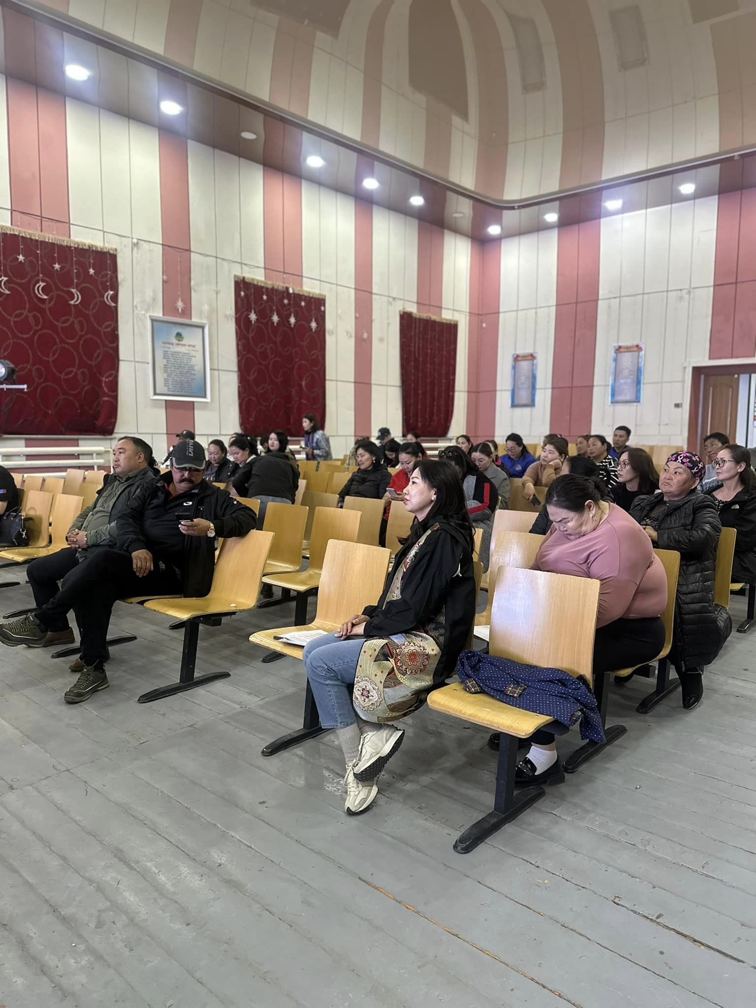 Аймаг, нийслэлийн сонгуулийн хорооны дарга болон холбогдох албан тушаалтнуудад зориулсан сургалт боллоо