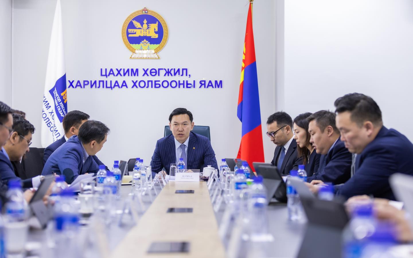 Хот, тосгоны удирдлагууд шийдвэр гаргахдаа их өгөгдөл, хиймэл оюун ухаан, IOT ашиглана